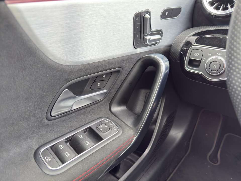 Mercedes-Benz A 250 - Imagem 13