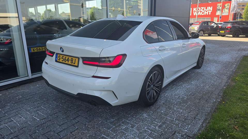 BMW 318 - Imagem 2