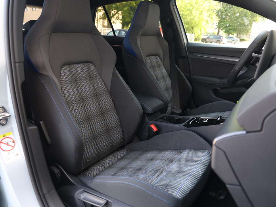 Volkswagen Golf GTE - Imagem 8