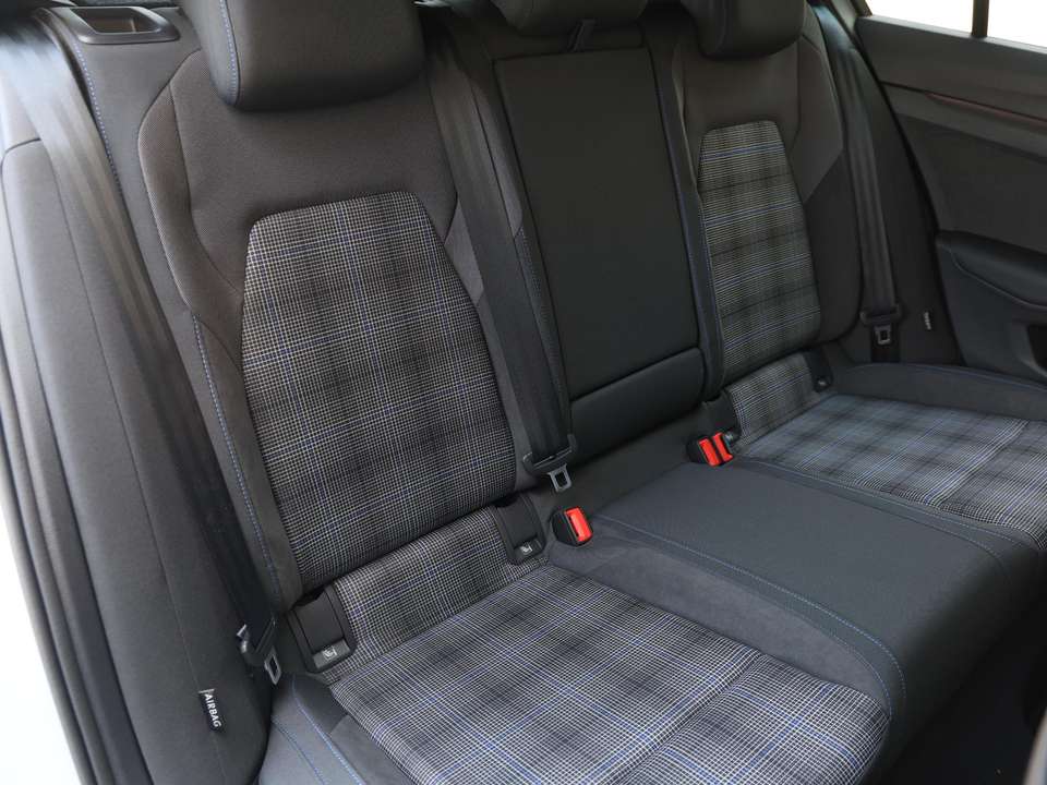 Volkswagen Golf GTE - Imagem 9