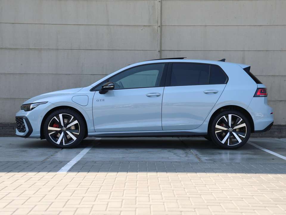 Volkswagen Golf GTE - Imagem 11