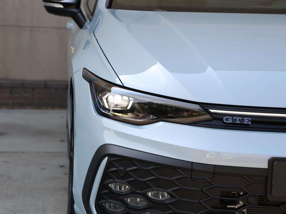 Volkswagen Golf GTE - Imagem 14