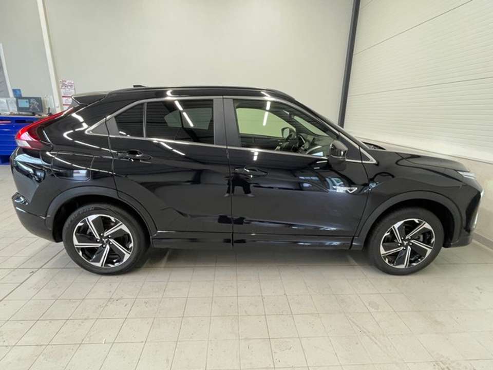 Mitsubishi Eclipse Cross - Imagem 8