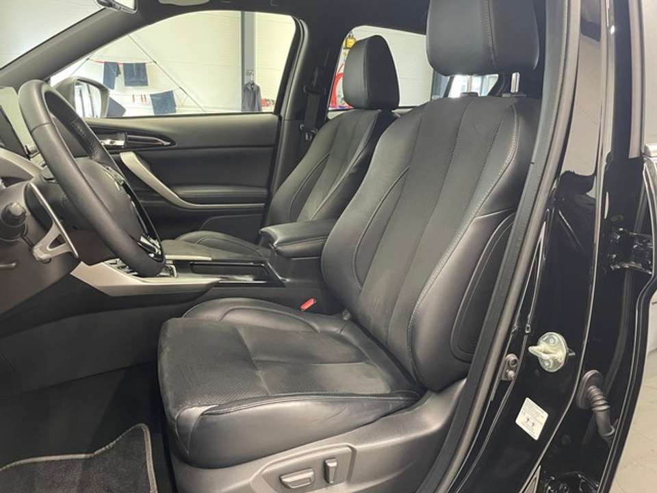 Mitsubishi Eclipse Cross - Imagem 11
