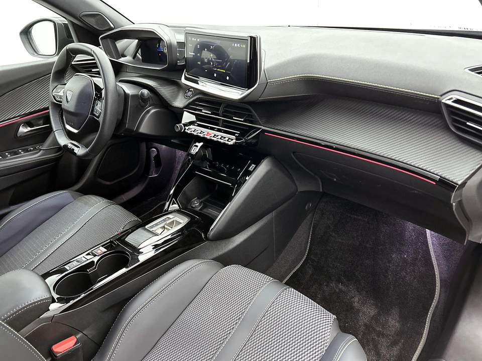 Peugeot e-2008 - Imagem 13