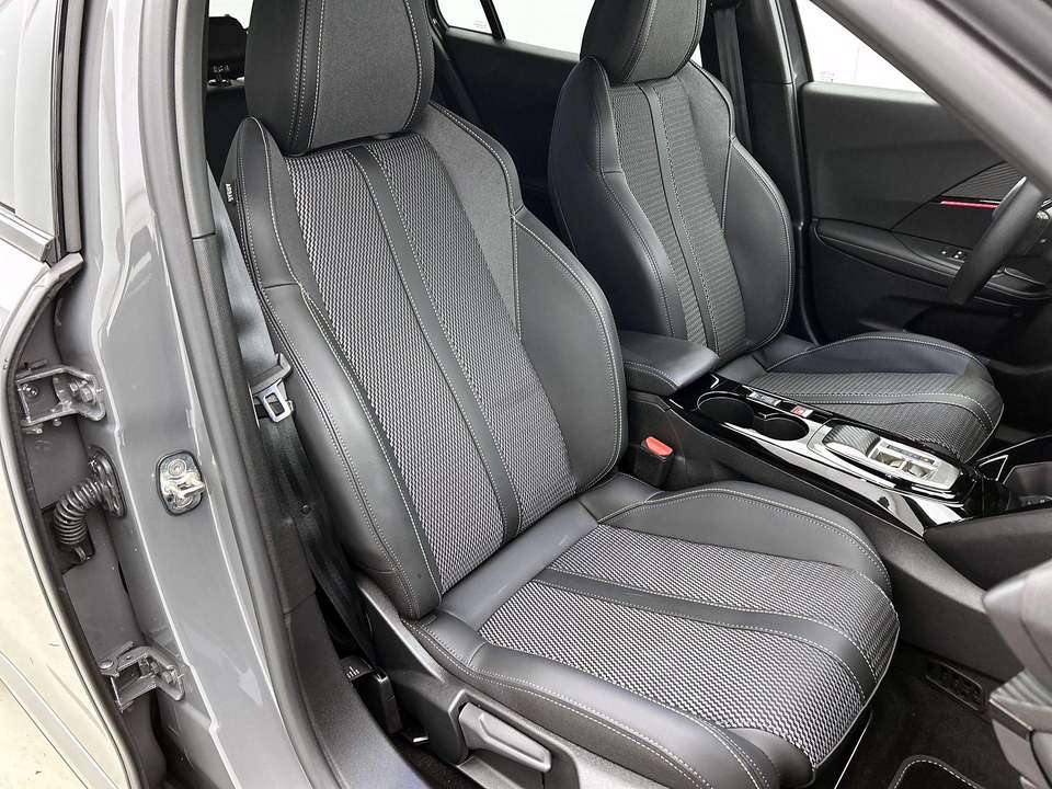 Peugeot e-2008 - Imagem 14