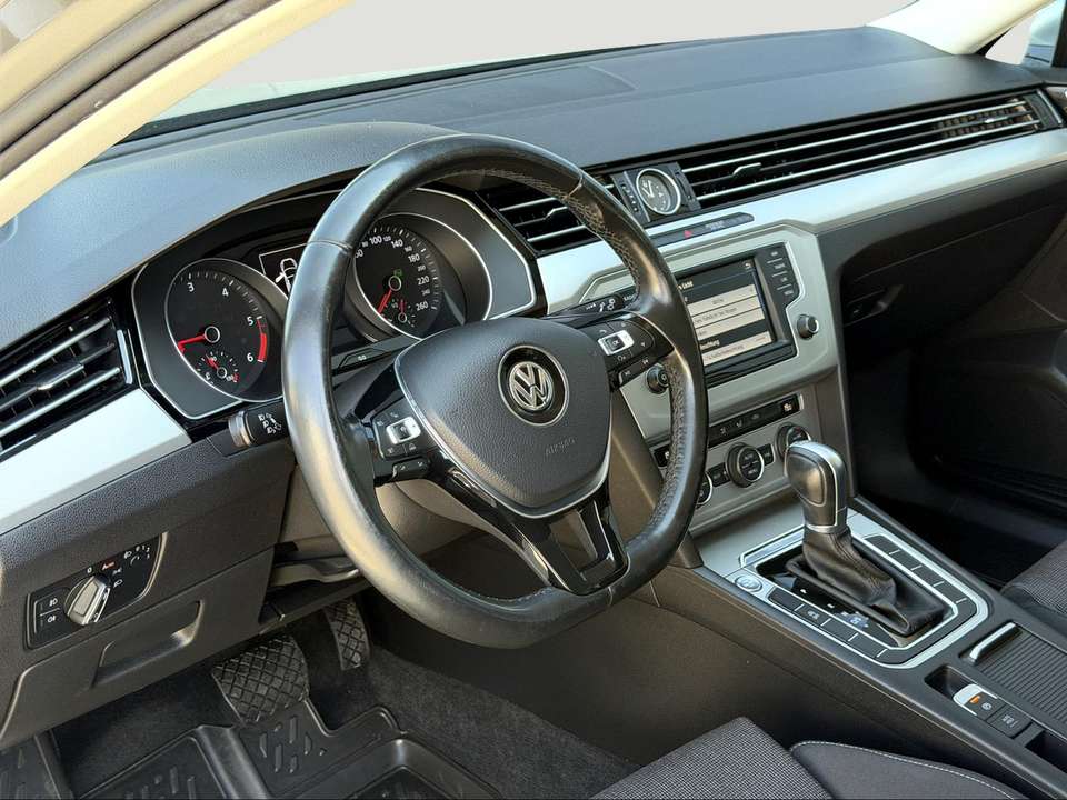 Volkswagen Passat Variant - Imagem 9