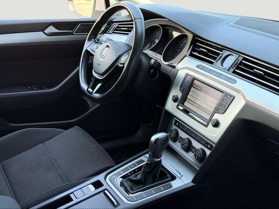 Volkswagen Passat Variant - Imagem 11