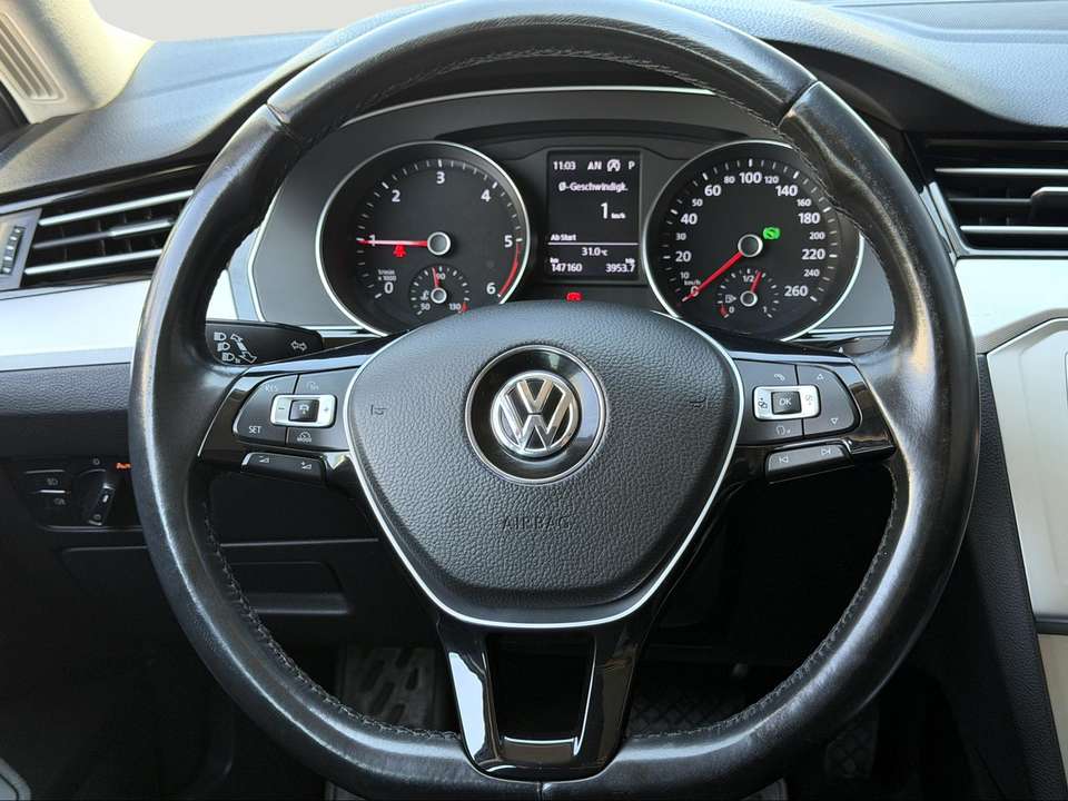 Volkswagen Passat Variant - Imagem 12