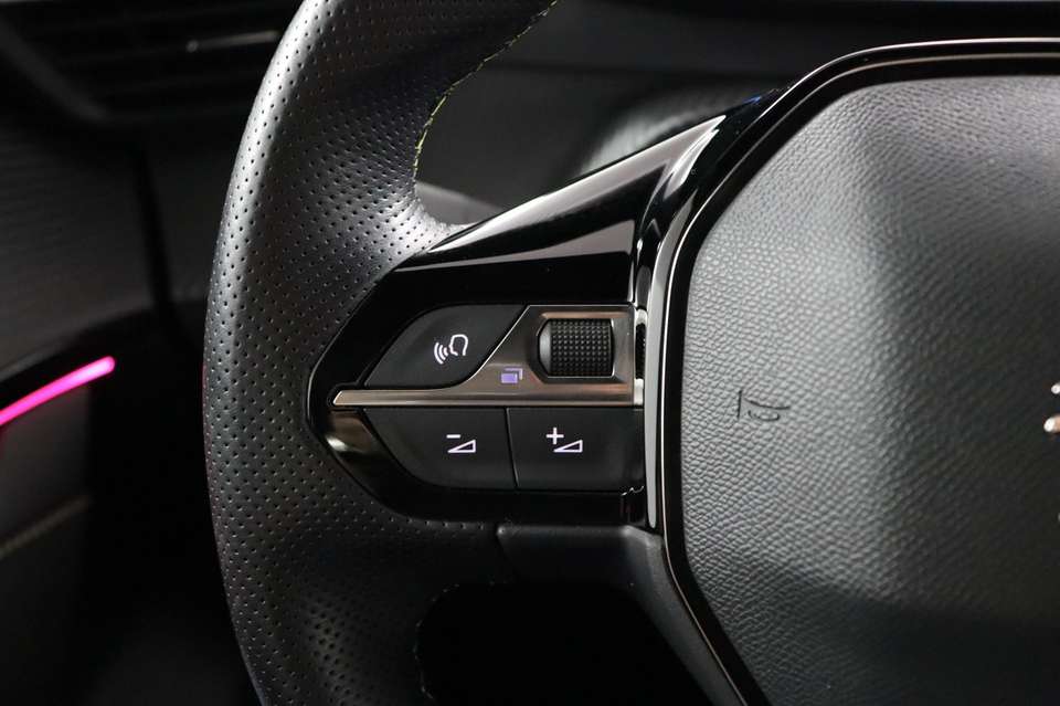 Peugeot e-208 - Imagem 15