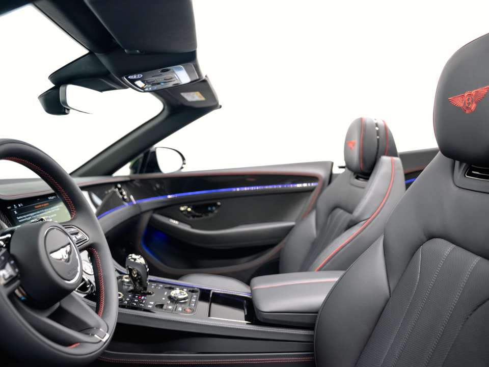 Bentley Continental GTC - Imagem 12