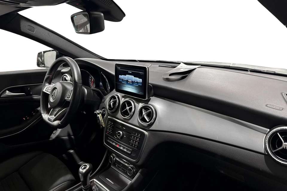 Mercedes-Benz CLA 200 - Imagem 5