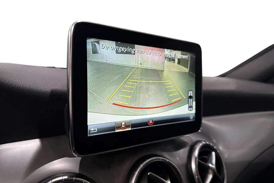 Mercedes-Benz CLA 200 - Imagem 15