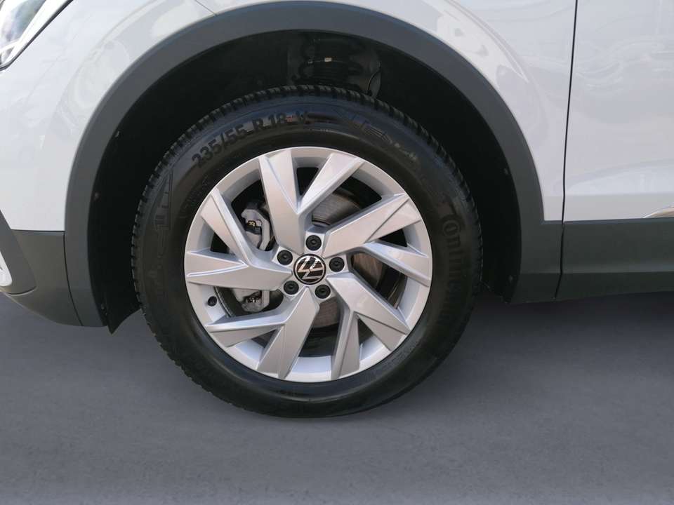 Volkswagen Tiguan Allspace - Imagem 10