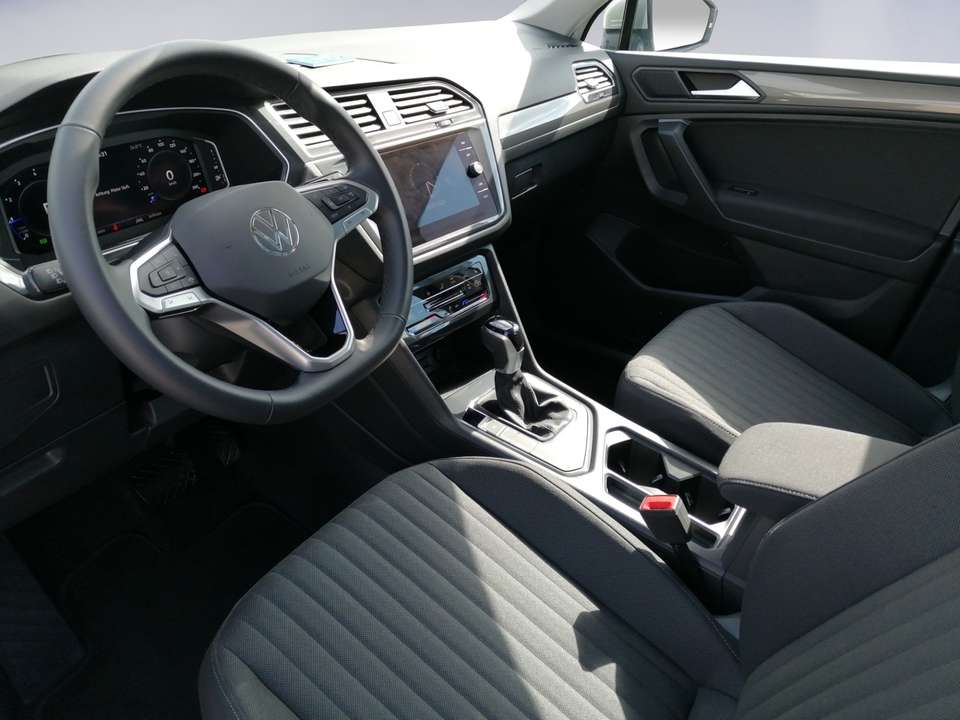 Volkswagen Tiguan Allspace - Imagem 12