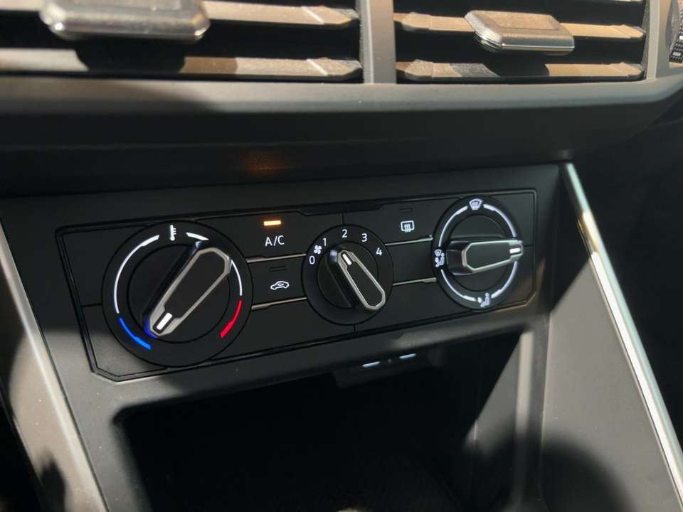 Volkswagen Polo - Imagem 12