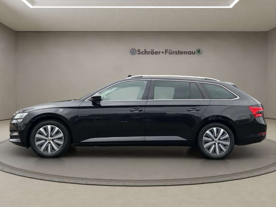 Skoda Superb - Imagem 2