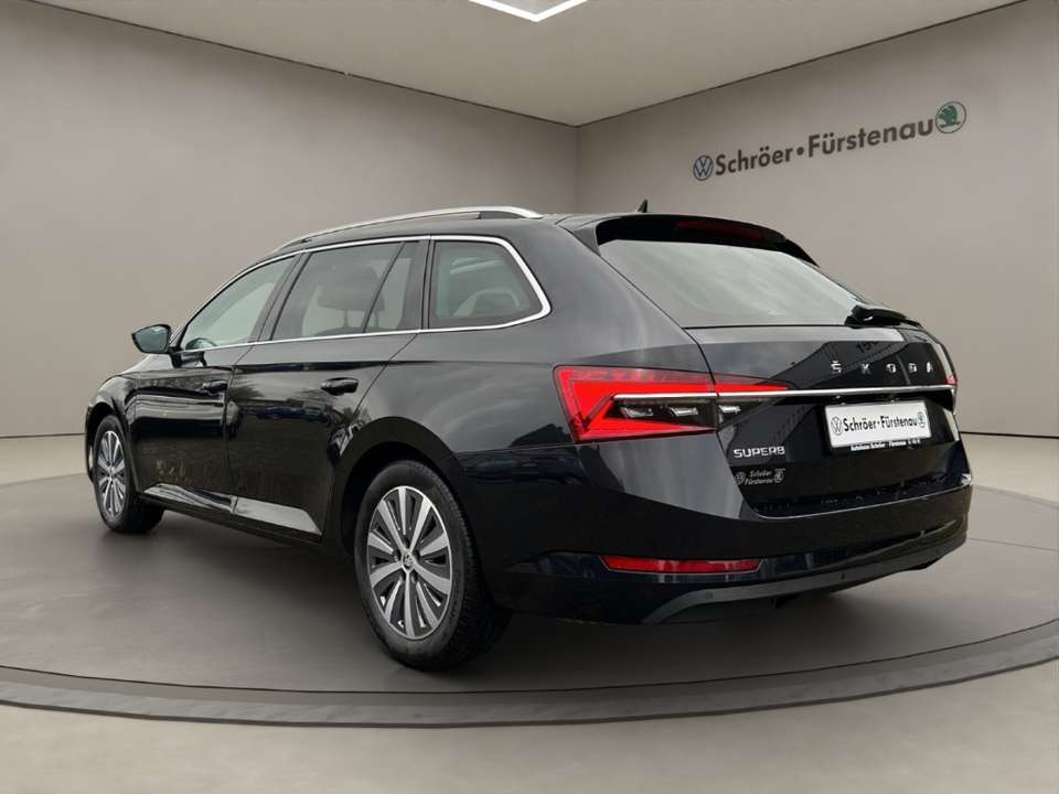 Skoda Superb - Imagem 3