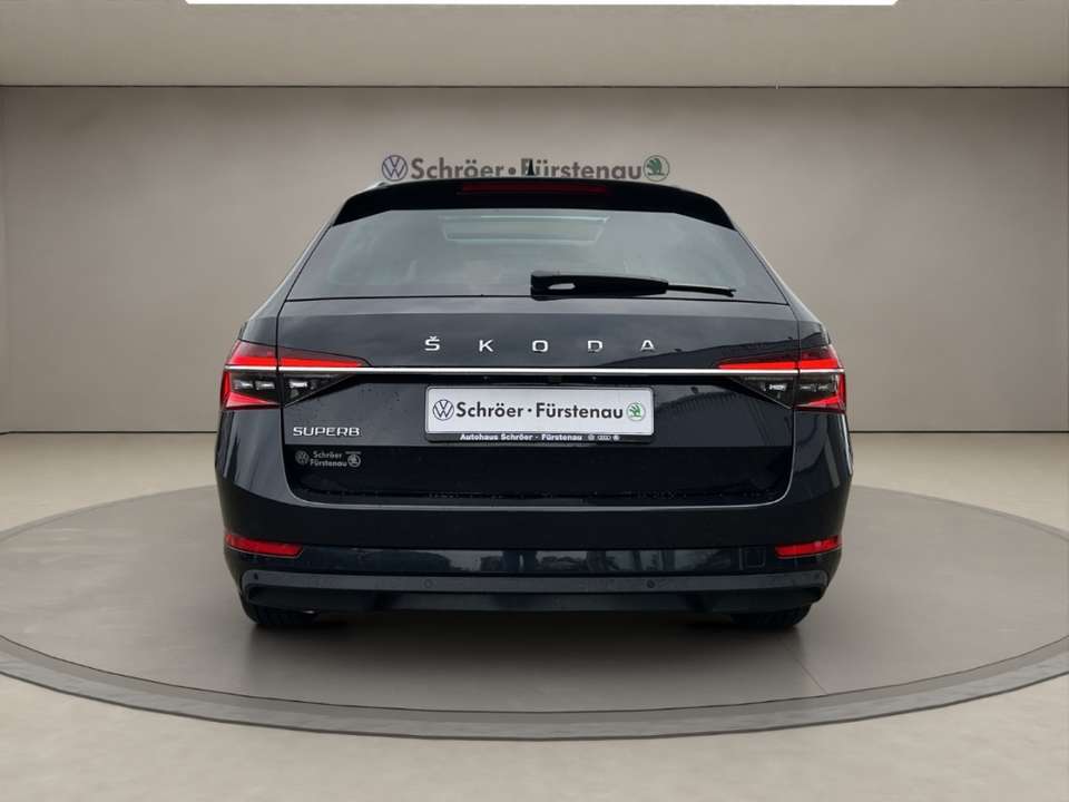 Skoda Superb - Imagem 4