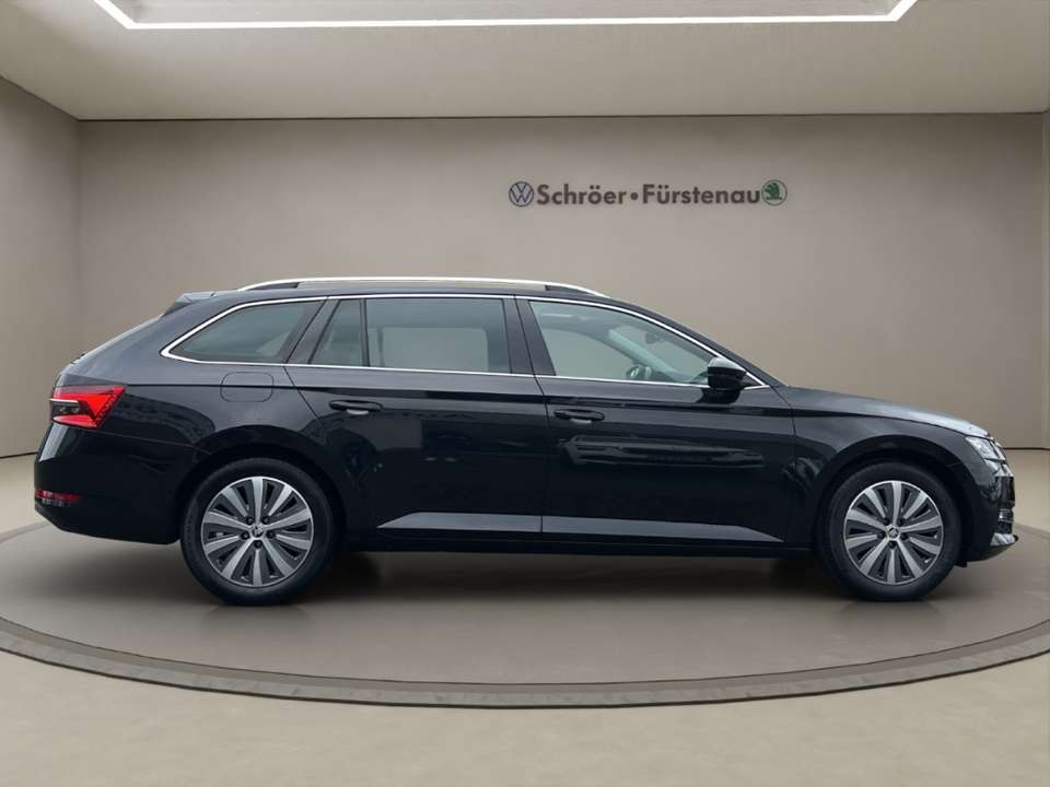 Skoda Superb - Imagem 6