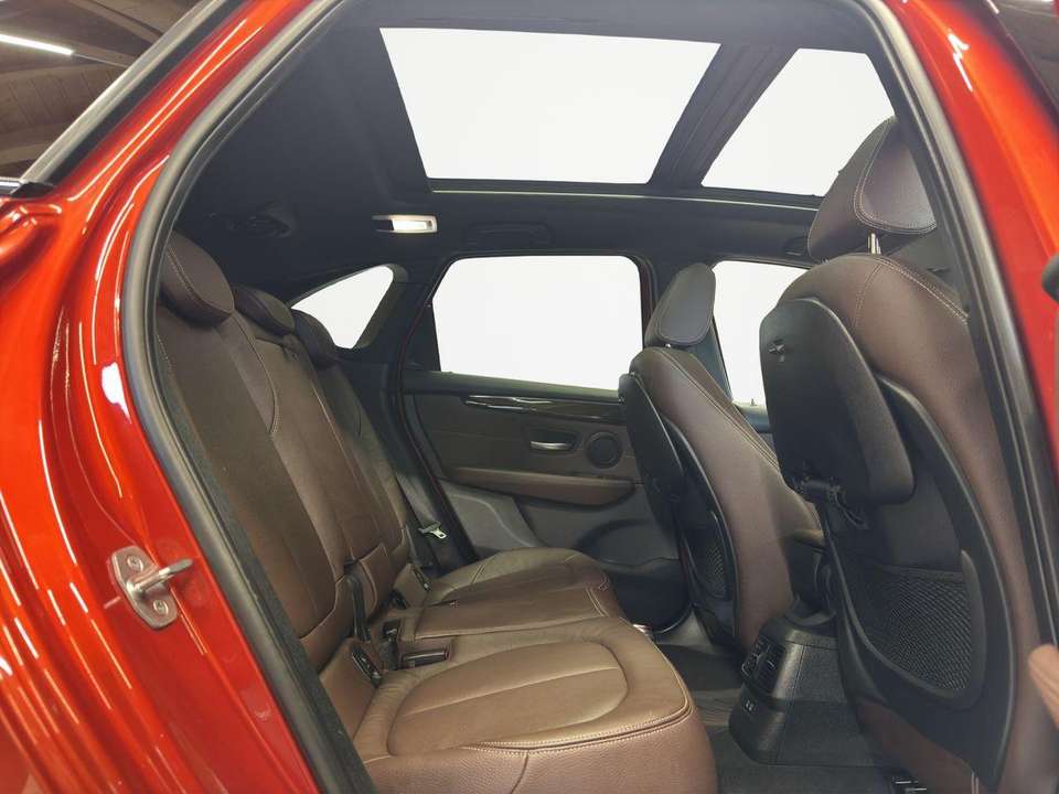 BMW 220 - Imagem 9