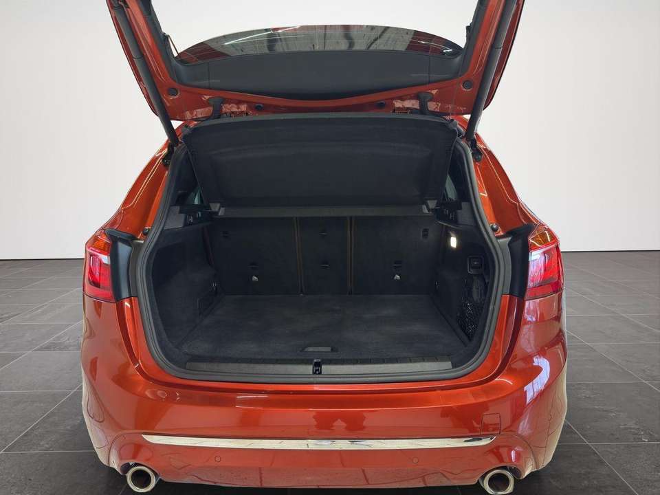 BMW 220 - Imagem 10
