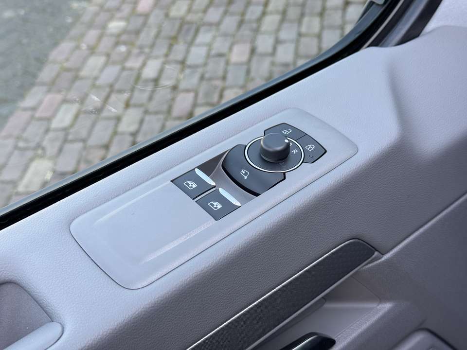 Volkswagen Transporter - Imagem 18