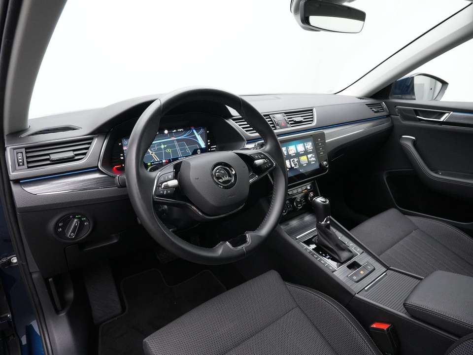 Skoda Superb - Imagem 2
