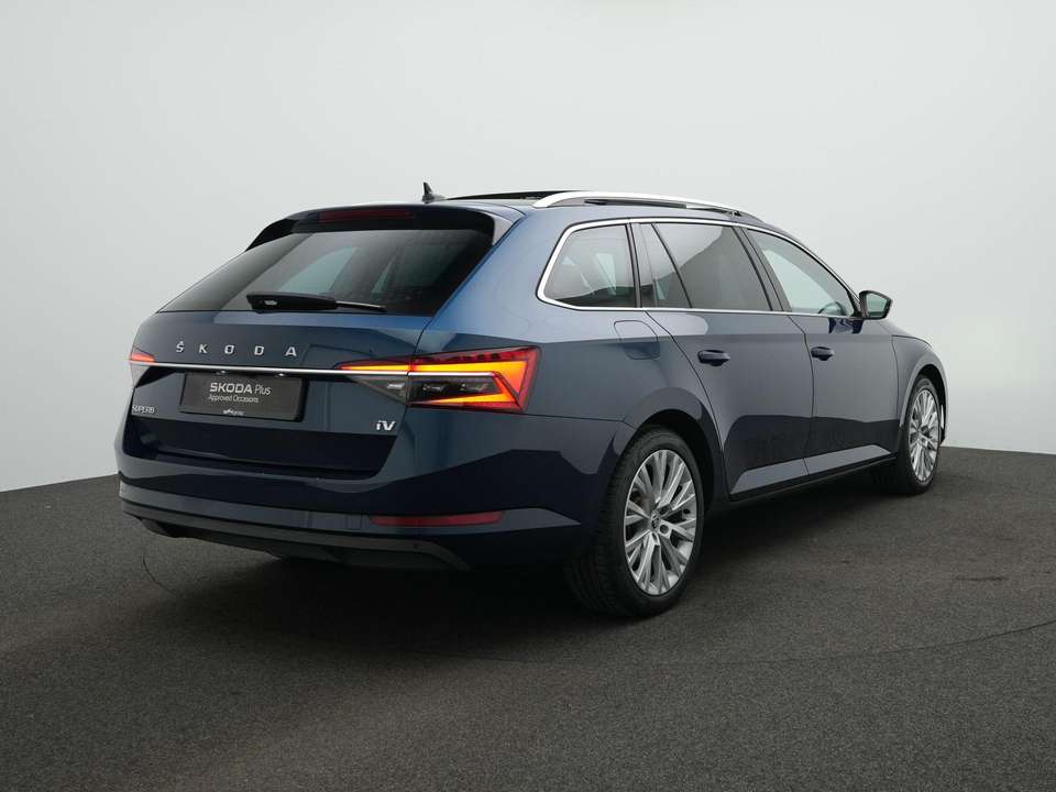 Skoda Superb - Imagem 4