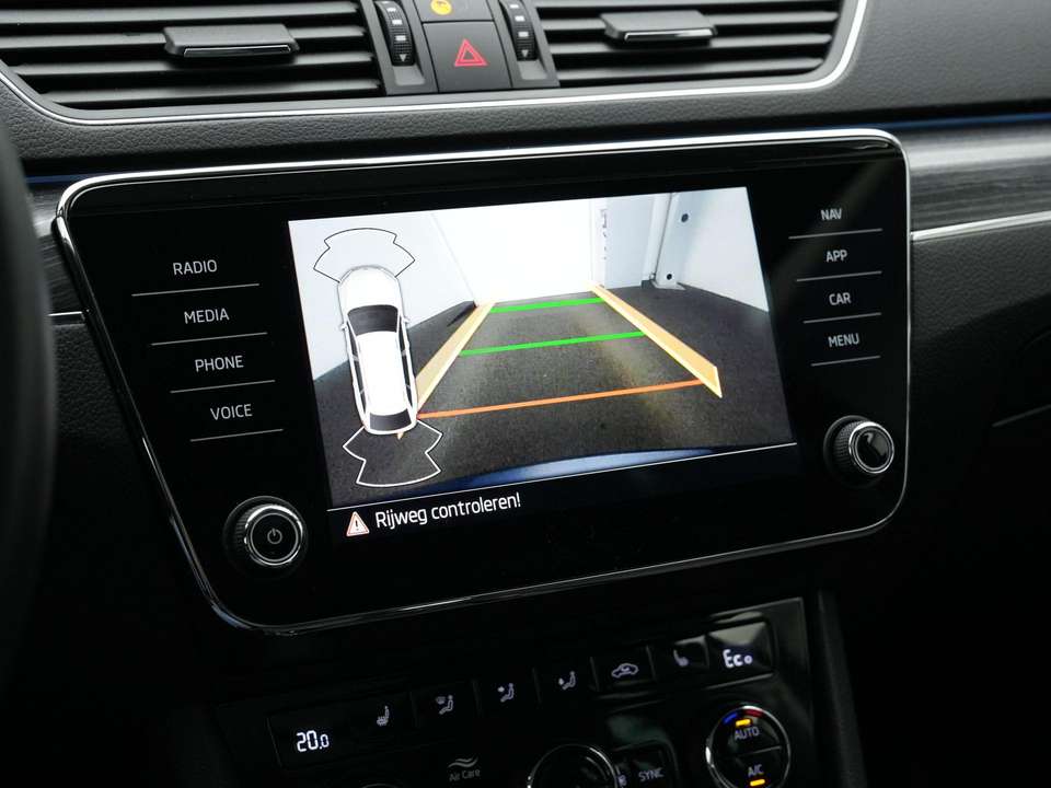 Skoda Superb - Imagem 9