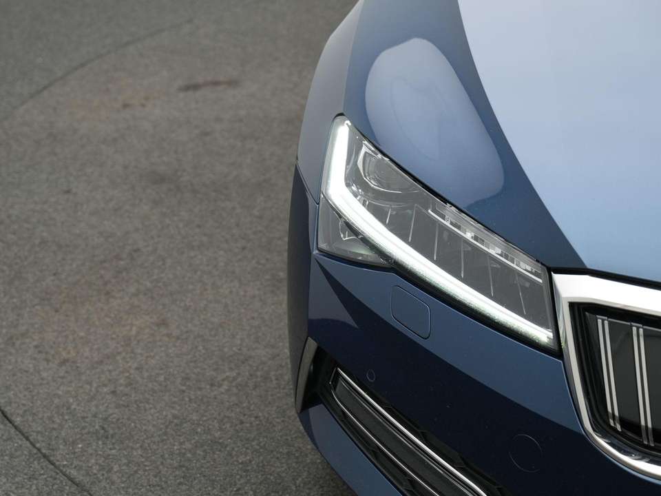 Skoda Superb - Imagem 15