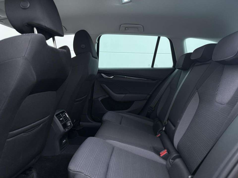 Skoda Octavia - Imagem 7