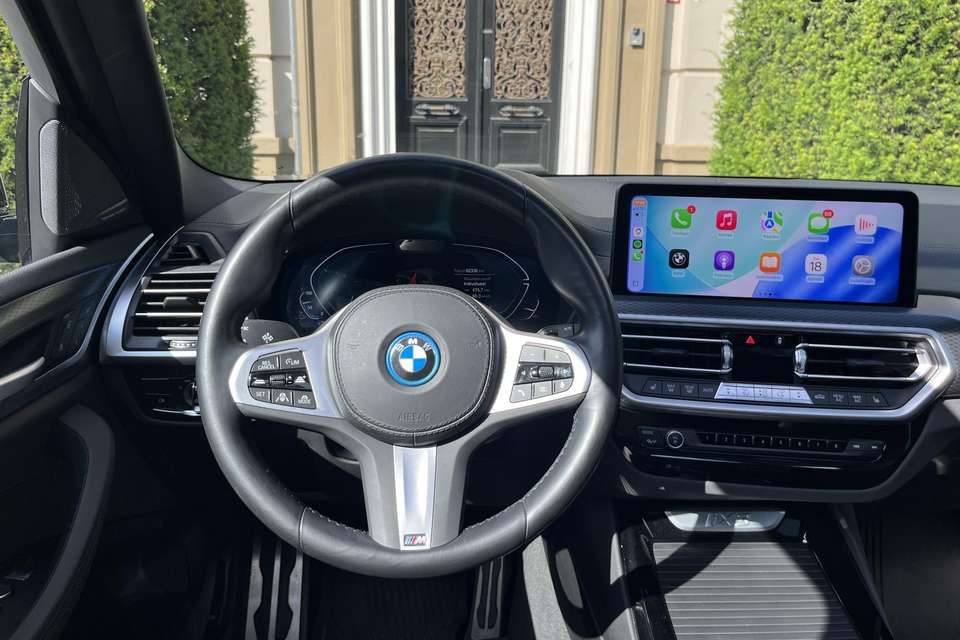 BMW iX3 - Imagem 2