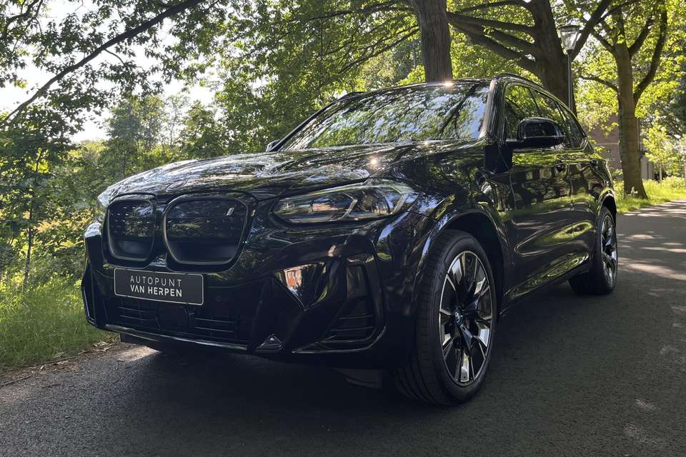 BMW iX3 - Imagem 6