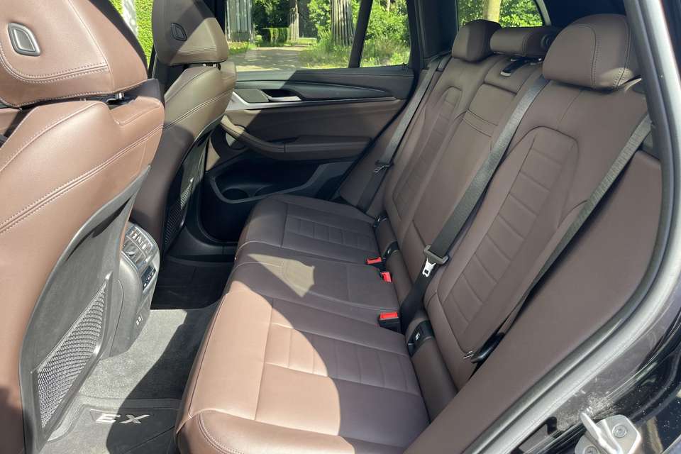 BMW iX3 - Imagem 7
