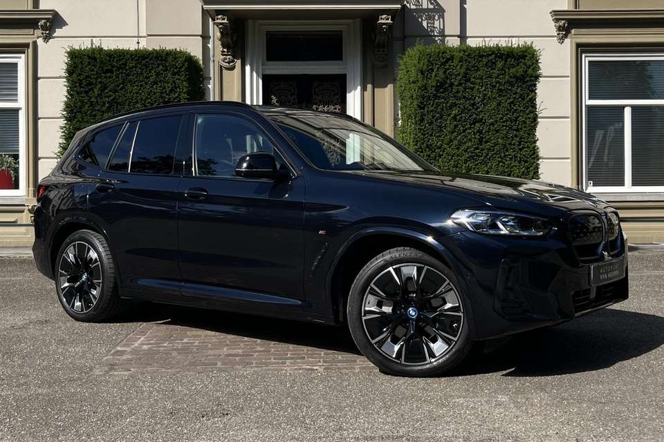 BMW iX3 - Imagem 12