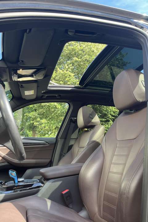 BMW iX3 - Imagem 15