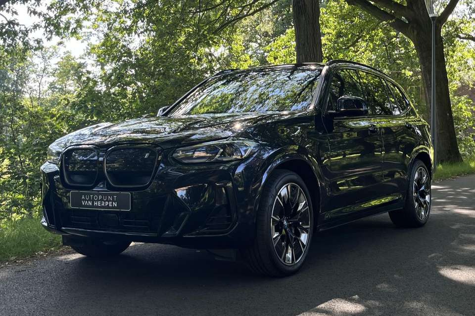 BMW iX3 - Imagem 19