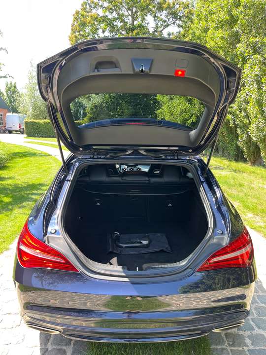 Mercedes-Benz CLA 180 - Imagem 8