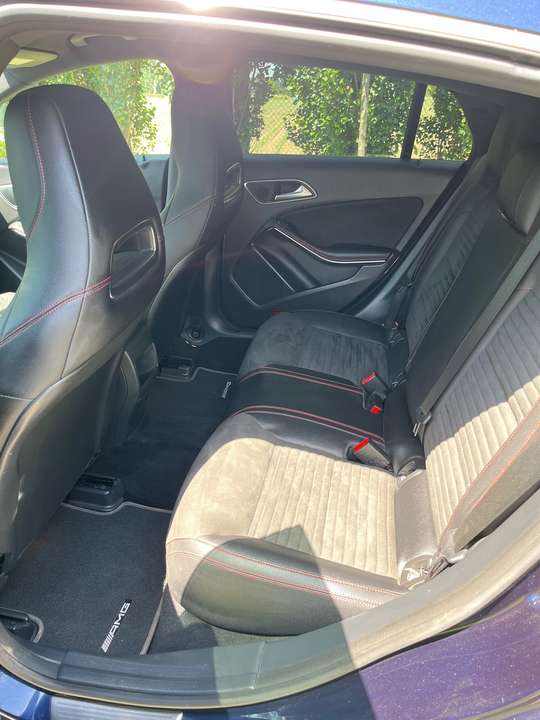 Mercedes-Benz CLA 180 - Imagem 14