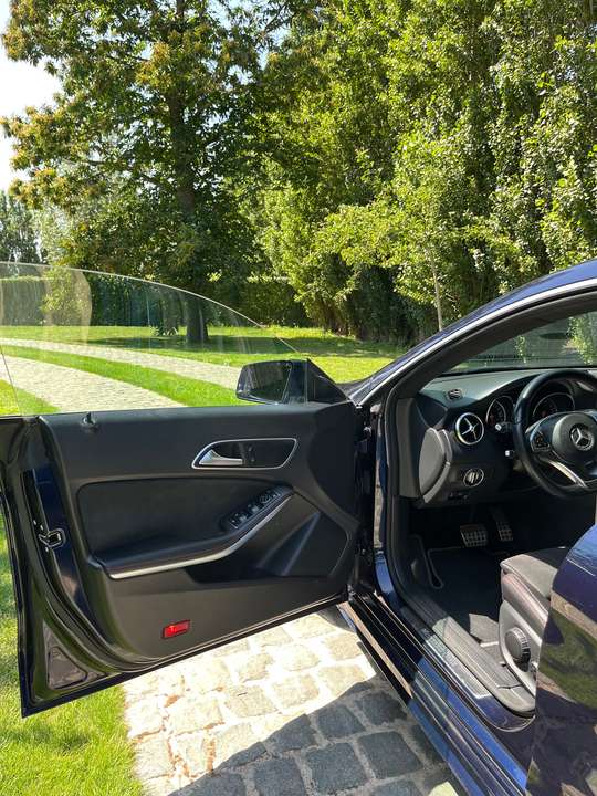 Mercedes-Benz CLA 180 - Imagem 15