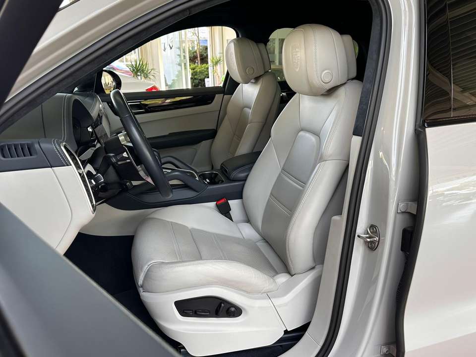 Porsche Cayenne - Imagem 14