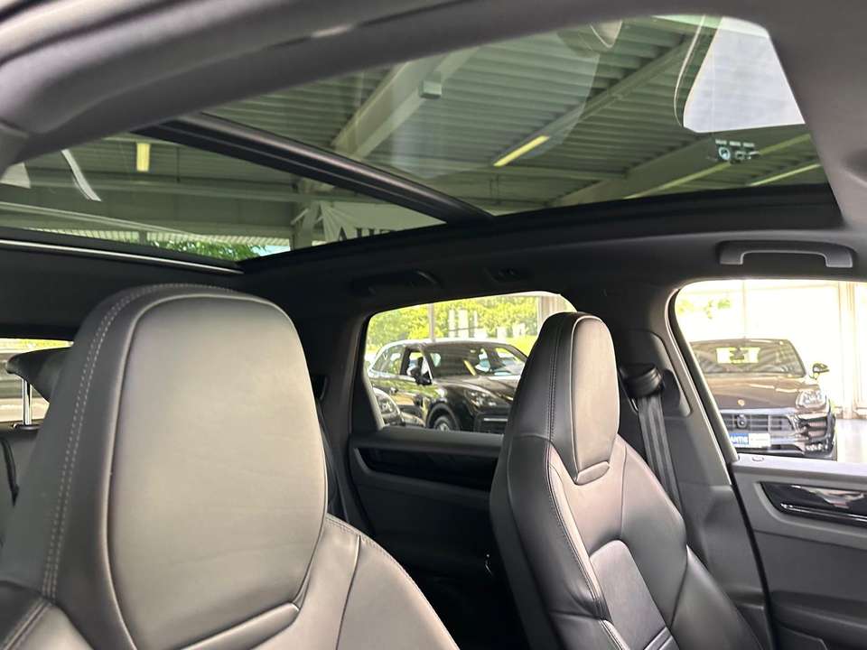 Porsche Cayenne - Imagem 14