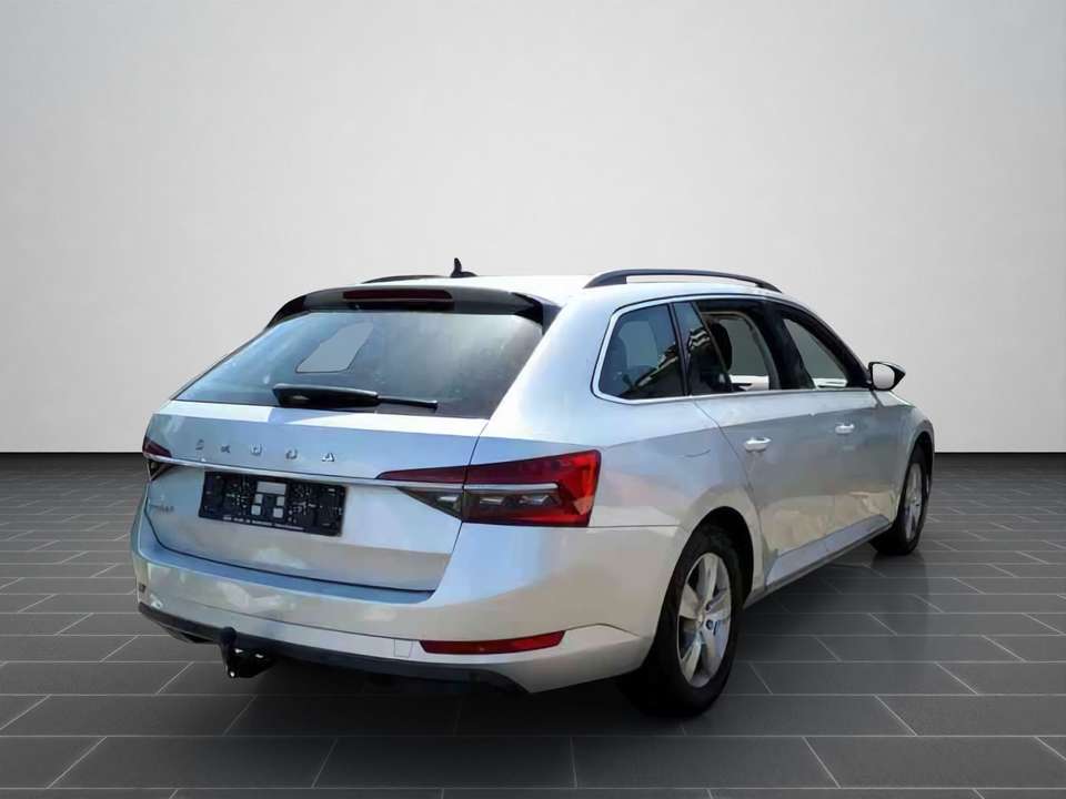 Skoda Superb - Imagem 2
