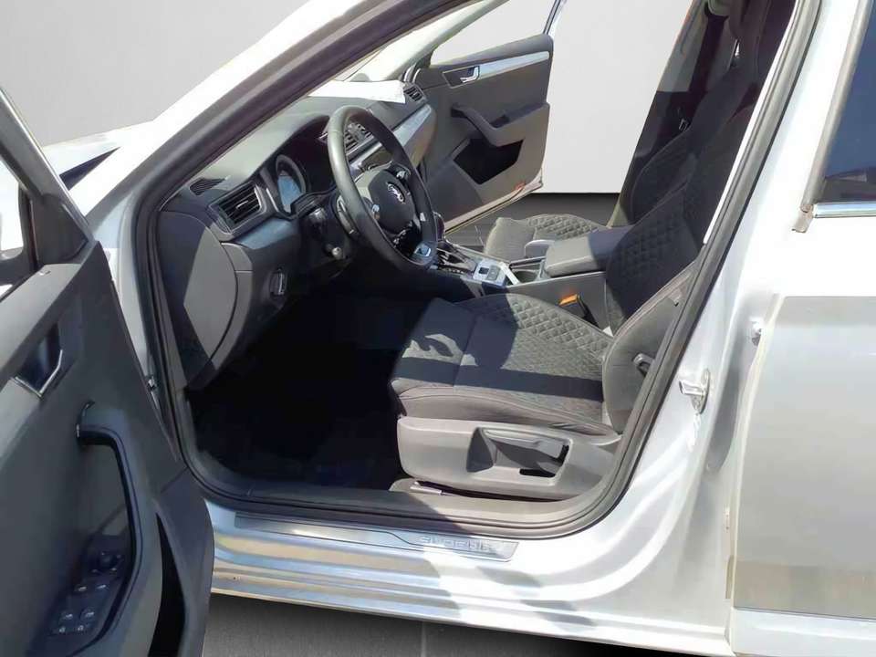 Skoda Superb - Imagem 7