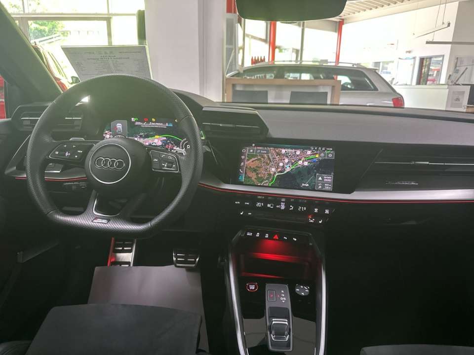 Audi RS3 - Imagem 8