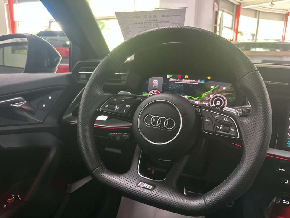Audi RS3 - Imagem 11