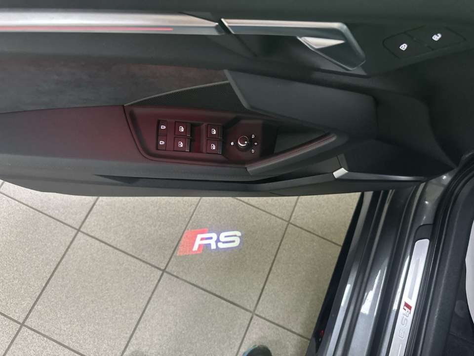Audi RS3 - Imagem 13