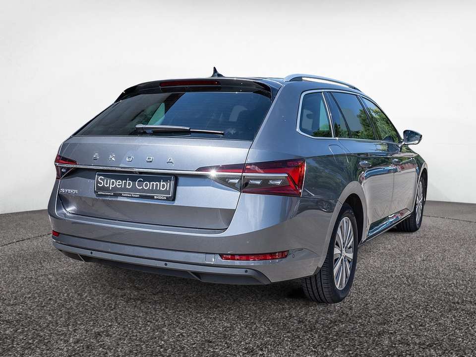 Skoda Superb - Imagem 3