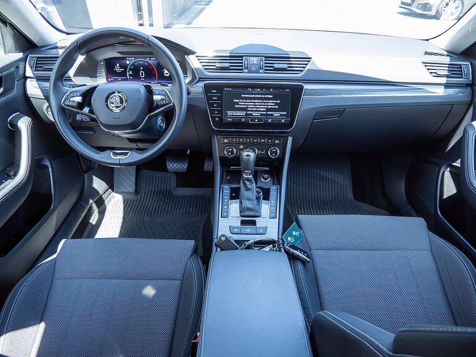 Skoda Superb - Imagem 6